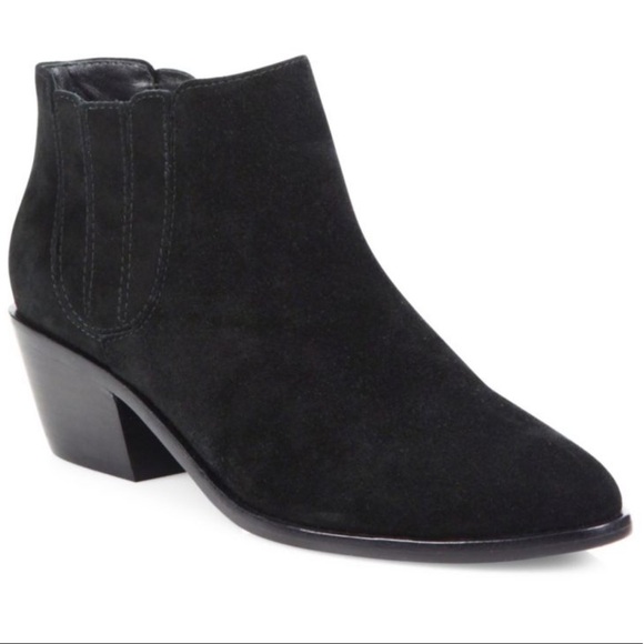 Joie Shoes - Joie suede Booties pull on style black SZ 9.5‎